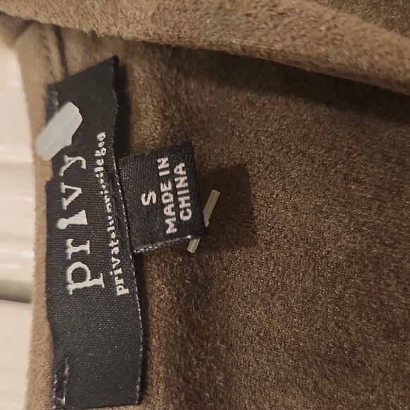 Small - Picture 3 of 5